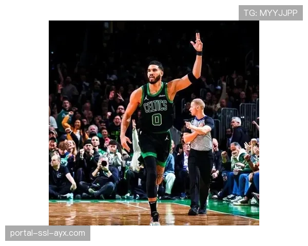 凯尔特人终结雷霆12连胜，塔图姆26分布朗24分